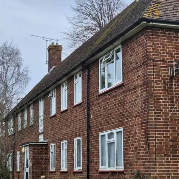First Floor Flat Peaceful Area Communal Garden Shed Parking