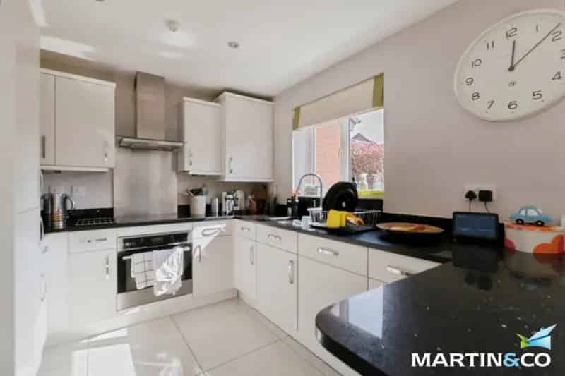5 Bedroom House To Rent