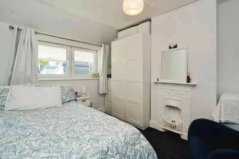 2 Bed House with Large Garden and Stunning Views