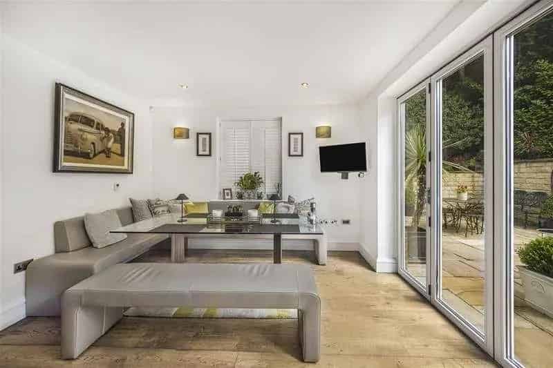 5 Bedroom House for Sale Modern Townhouse Gated Community