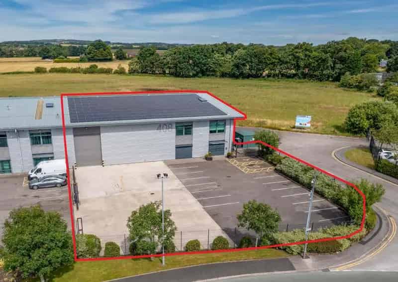 Modern Trade Warehouse Unit To Let Haydock Industrial Estate