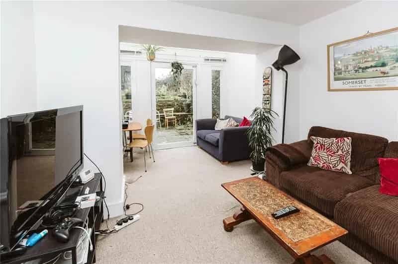 2 Bedroom Maisonette to Rent - Garden - City Centre
