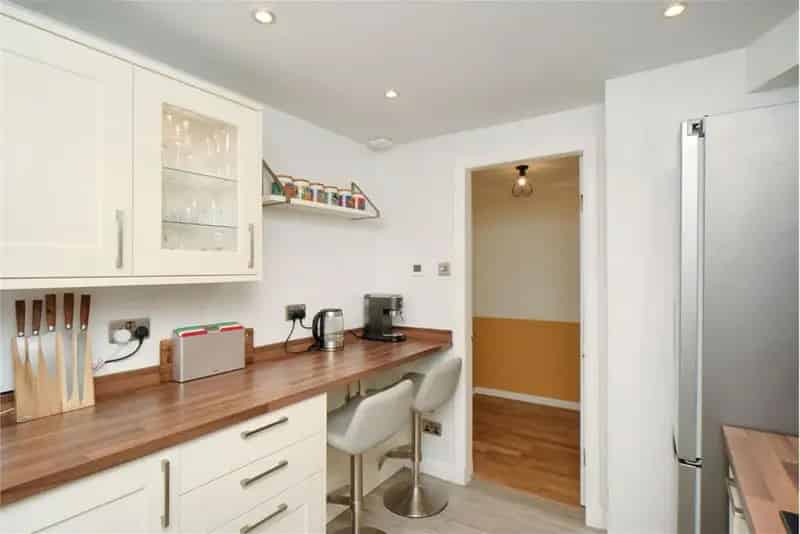 2 Bed Flat Ground Floor Haymarket Modern Development Parking