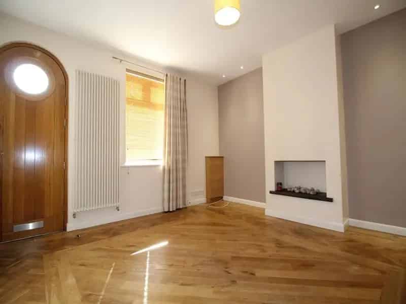 3 Bedroom Semi Detached House Wigan Lancashire WN6