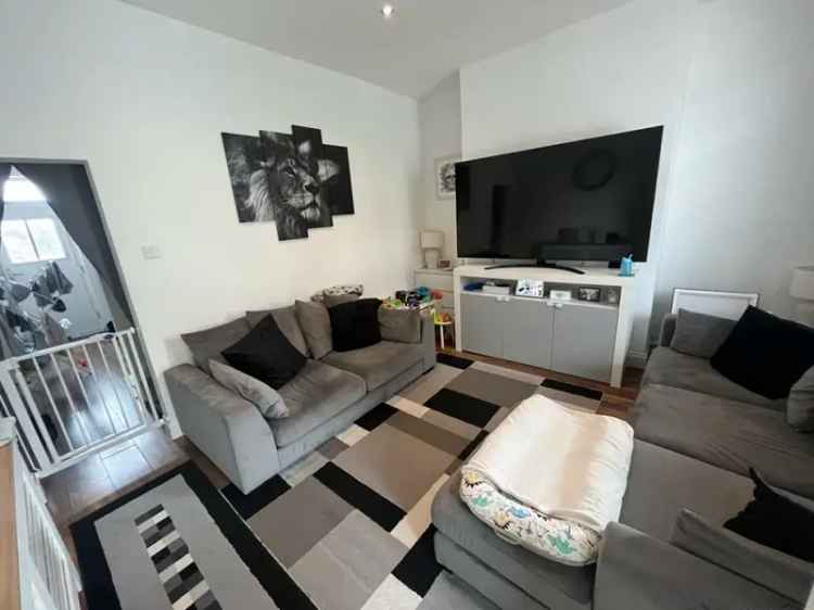 2 Bedroom House Chadderton - Vacant Possession