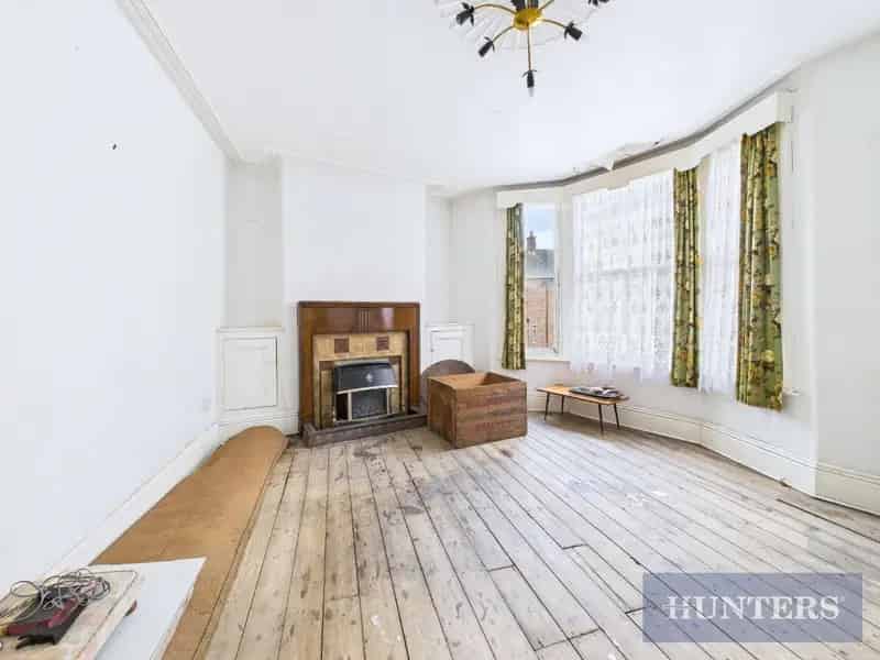 7 Bedroom House For Sale In Scarborough