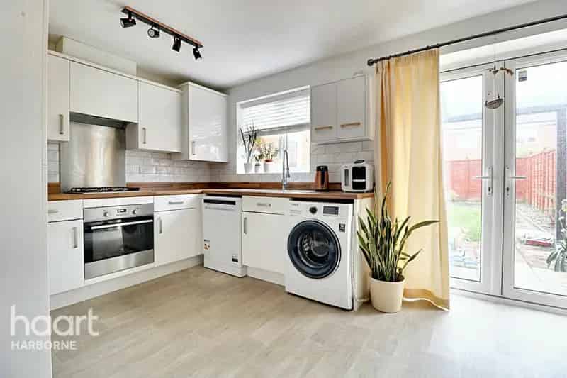 4 Bedroom Semi-Detached House for Sale Near Summerfield Park