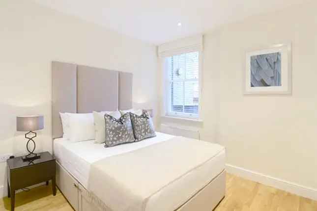 Flat to rent in Hamlet Gardens, London W6