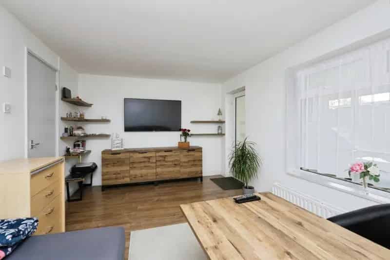3 Bedroom End Terrace House Hampden Park