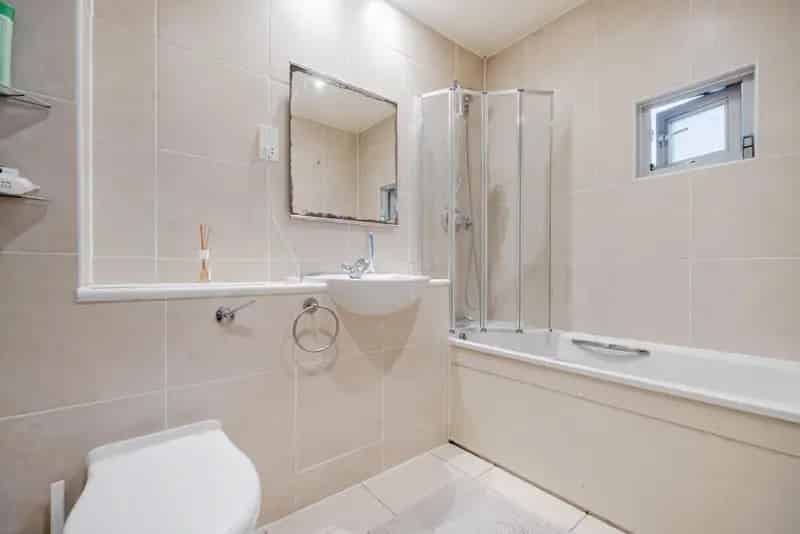 Flat For Sale , London, England