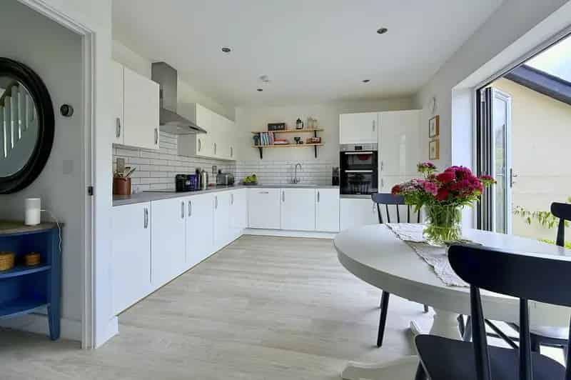3 Bedroom Detached House for Sale in Bath