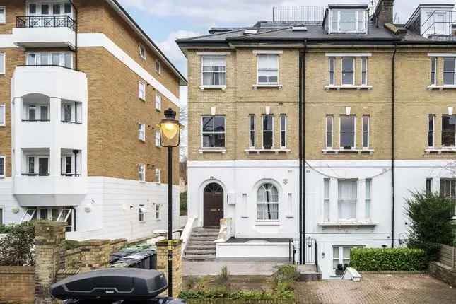 Flat to rent in Thurlow Road, London NW3