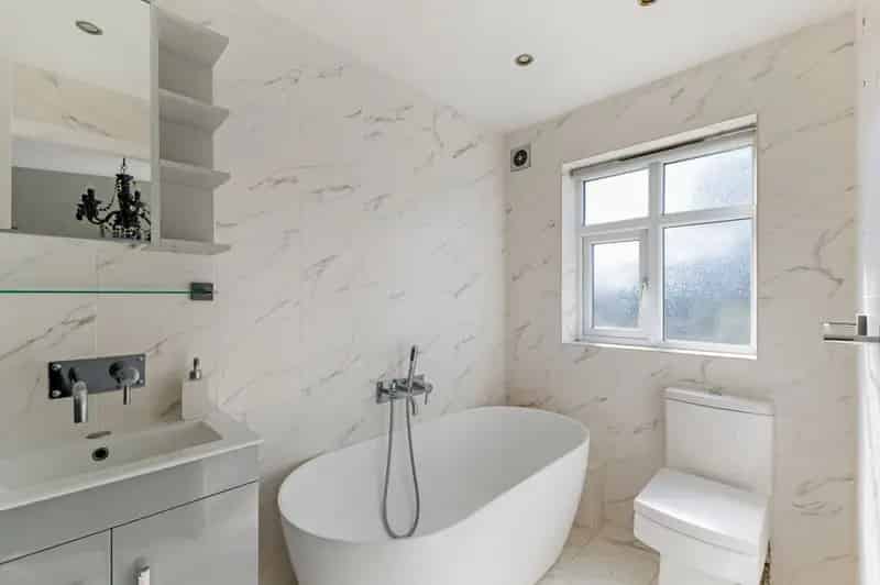3 Bedroom End Terrace House for Sale