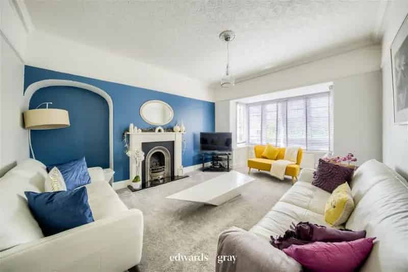 6 Bedroom Detached House for Sale in Water Orton