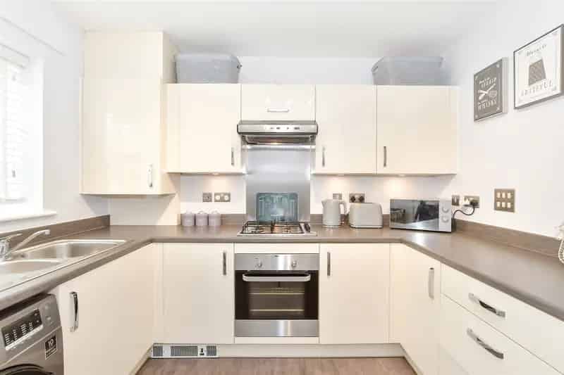 3 Bedroom Semi-Detached House For Sale Coxheath