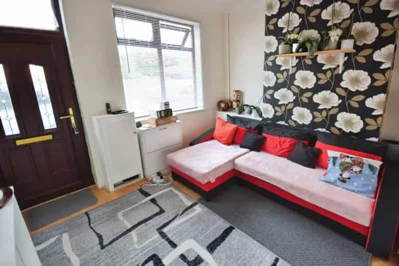 2 Bedroom House To Rent Available 16082025