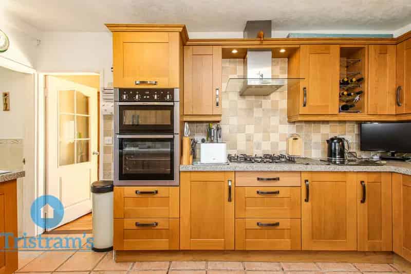 2 Bedroom Detached Bungalow House to Rent