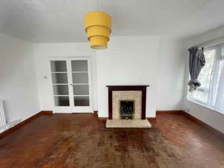 2 Bedroom Flat For Sale Near Train Station