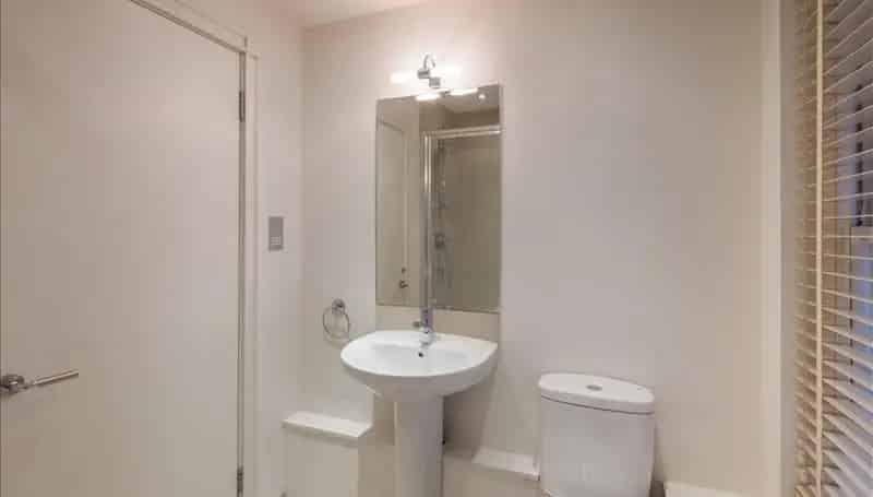 2 Bedroom Flat To Let Chelsea 700 SQ FT