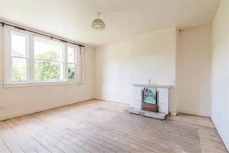 3 Bed House - Semi Detached with 1 Reception Room