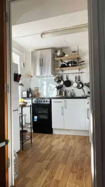 Cosy Ground Floor Flat Near Harlesden Station with Garden Access