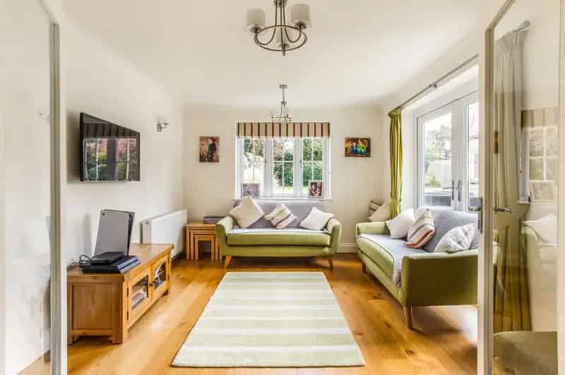 4 Bedroom Detached House for Sale in Penn Village