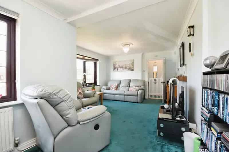 Spacious Broomfield House Near Chelmsford City Centre
