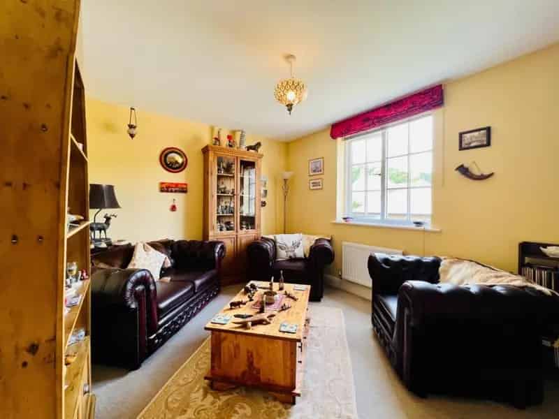 5 Bed Family Home for Sale Chain Free Landscaped Garden Garage
