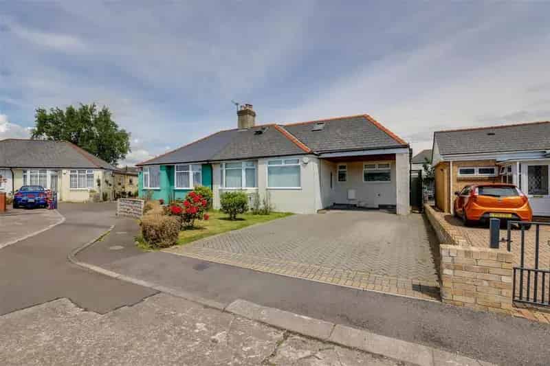 4 Bedroom Semi Detached Bungalow For Sale