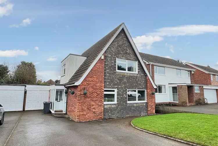 4 Bedroom Link Detached House For Sale