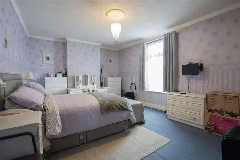 3 bed house for sale