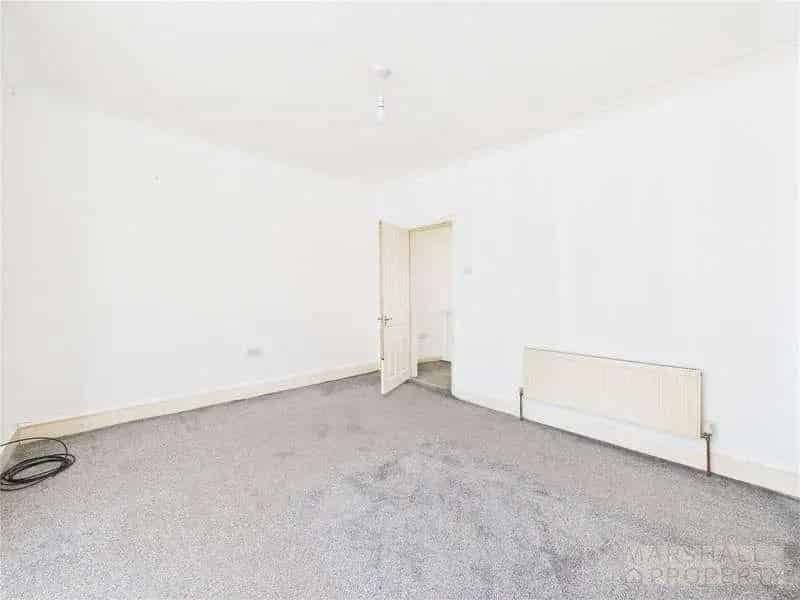 2 Bed End Terrace House for Sale