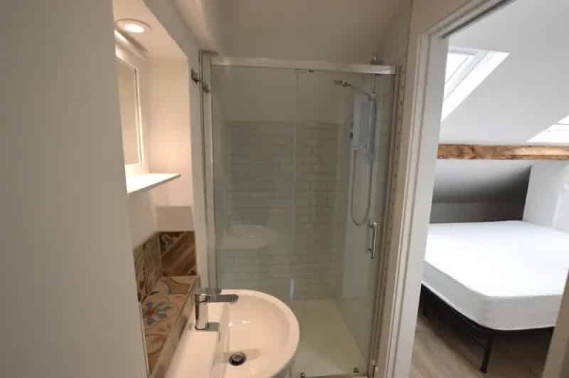 1 Bedroom Attic Apartment To Let Bell Street