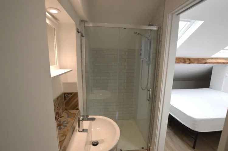 1 Bedroom Attic Apartment To Let Bell Street
