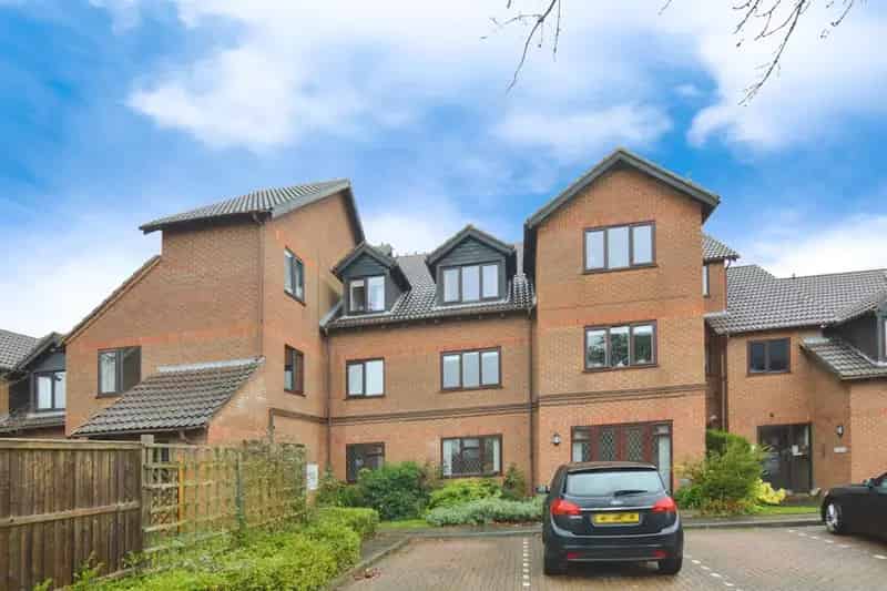 Leasehold Property EPC C Council Tax C