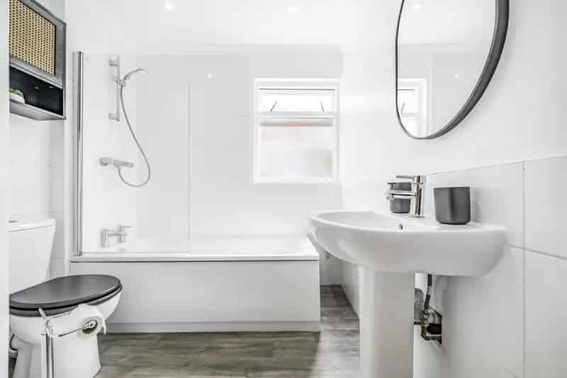 Flat For Sale , London, England
