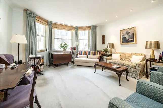 Flat for sale in Holland Park, London W11