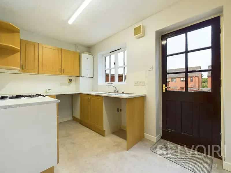 Shrewsbury Two-Bedroom Mid-Terrace House - Freehold No Chain