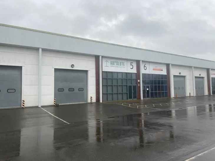 Modern Warehouse Unit in Peterborough with Excellent Transport Links