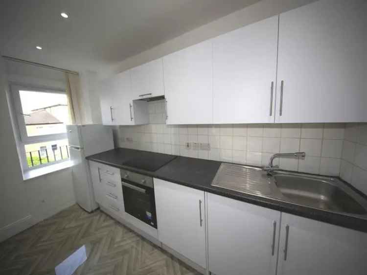 2 Bedroom Flat to Rent in Dundee Hilltown