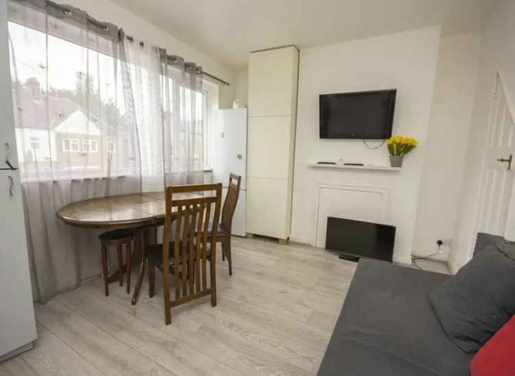 Two Bedroom Duplex Conversion Near Colindale Station