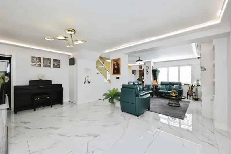 4-Bedroom Detached House with Modern Finishes and EV Charging