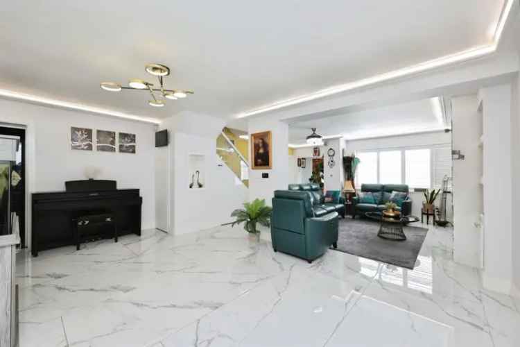 4-Bedroom Detached House with Modern Finishes and EV Charging