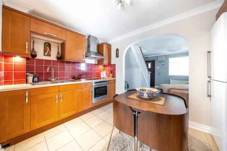 Extended 2 Bed Semi Detached House Near Town Centre And Train Station