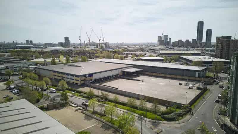 Park Royal Warehouse 80568 sq ft 90m Yard 95 Parking