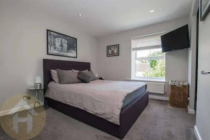 3 bed house for sale