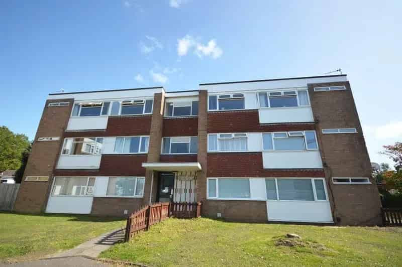 2 Bedroom Flat to Rent Near Shirley Retail Park
