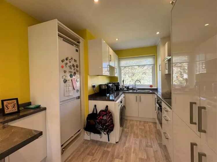 2-Bed 1st Floor Apartment Near Worthing Town Centre