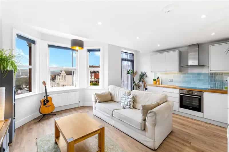 2 Bedroom Maisonette to Rent