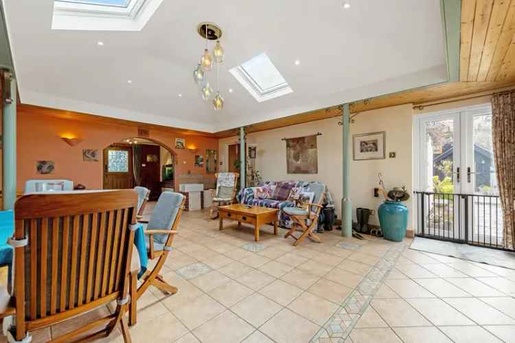 4 Bedroom Detached House with Equestrian Facilities Maulden